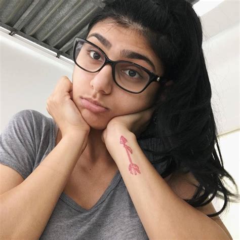 mia khalifa big titts